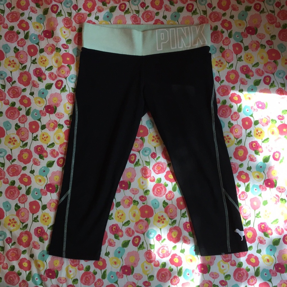 PINK Yoga Capri pants